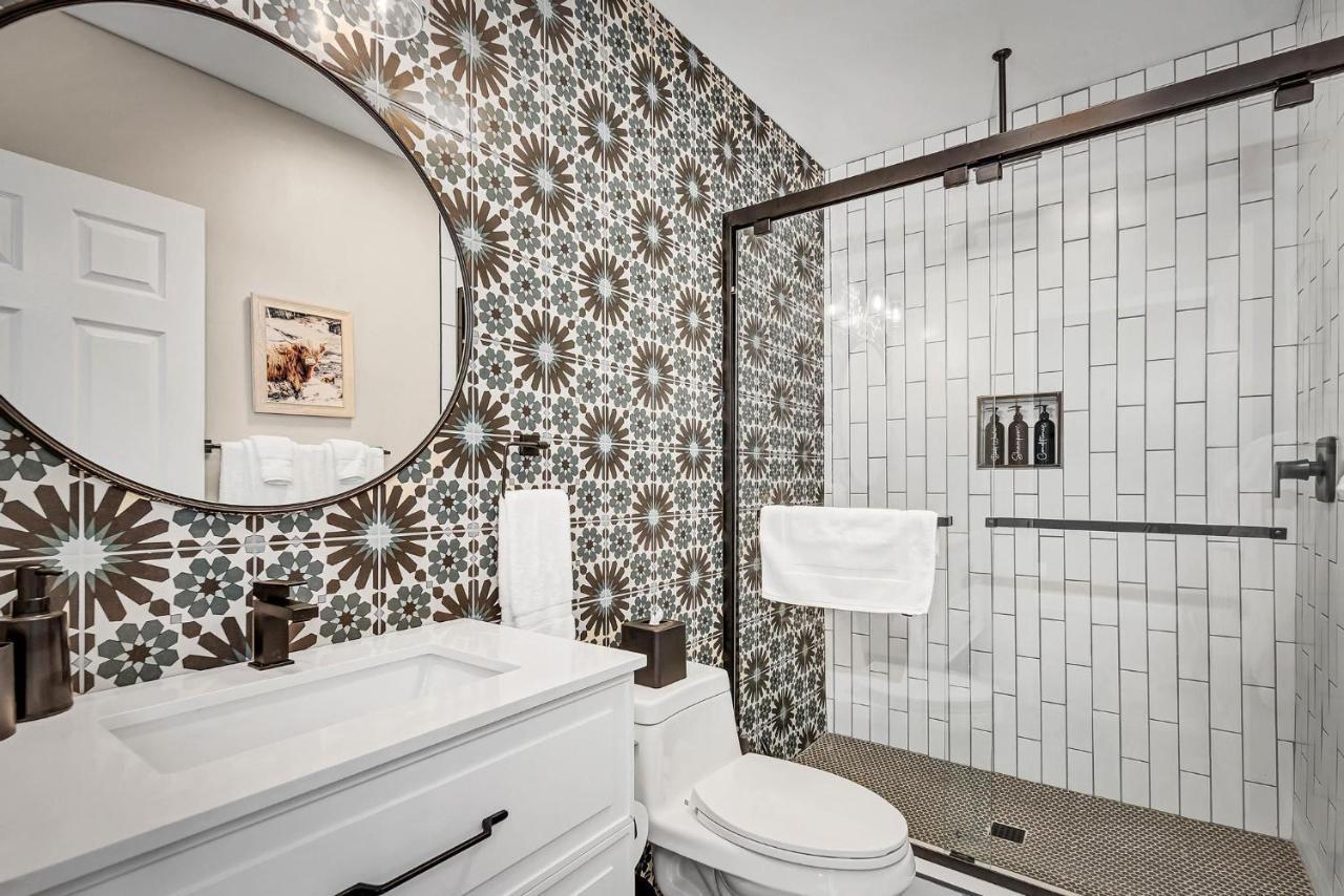 Single Bedroom - Queen Size. Heart Of Downtown Vista Exterior photo